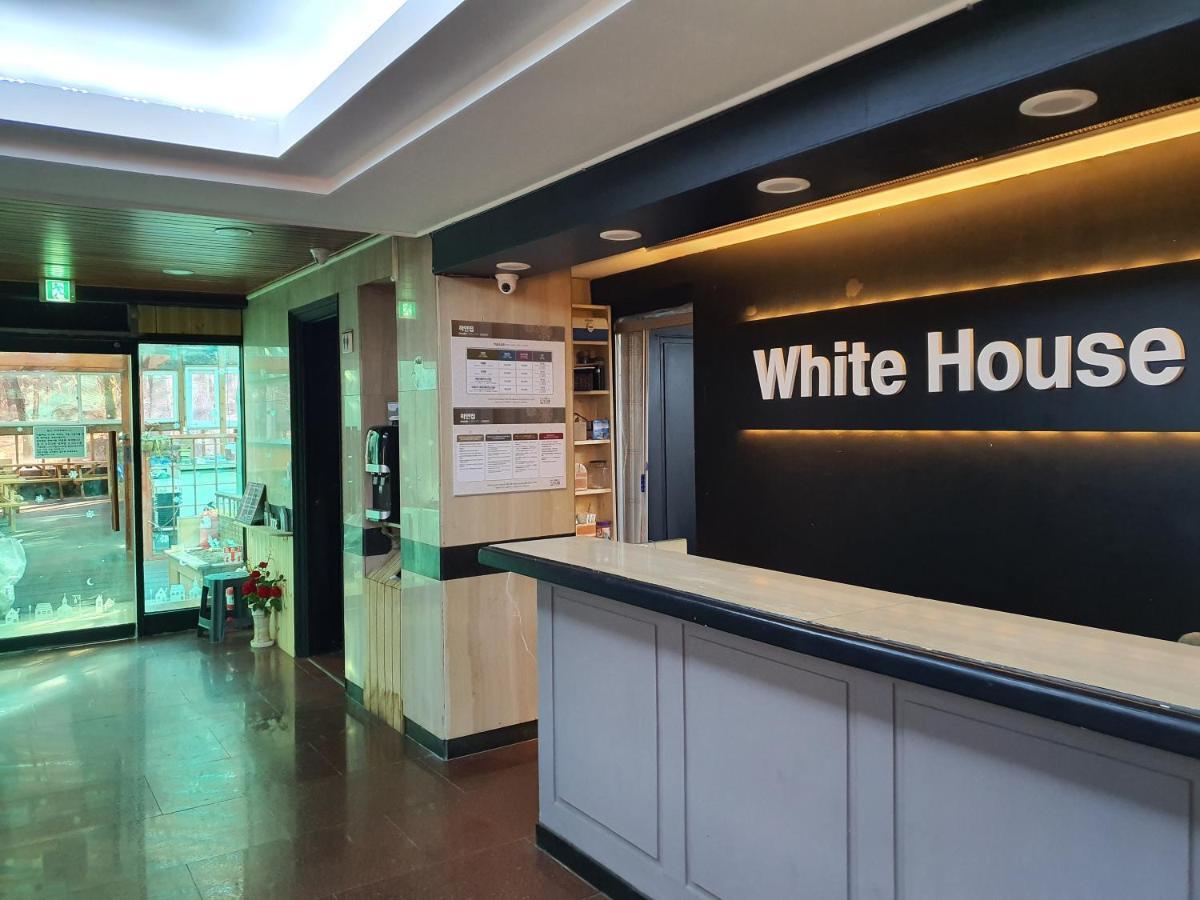 Hotel White House à Sokcho Extérieur photo
